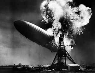Взрыв дирижабля Гинденбург фото