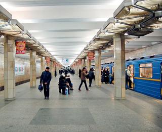 Станция метро Оболонь фото